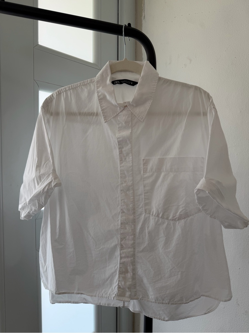 Zara White Short Sleeve Button-Down Pocket Shirt